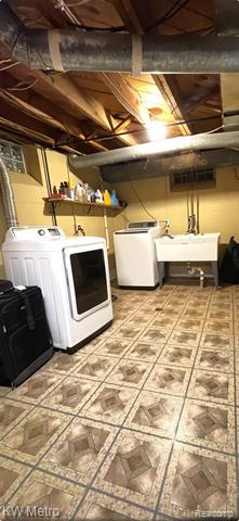 Builiding view thirty for 9979 Berwyn, Redford, MI. 48239