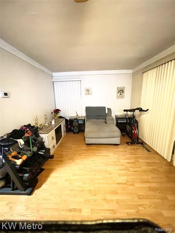 Builiding view twenty five for 9979 Berwyn, Redford, MI. 48239