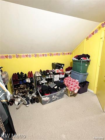 Builiding view twenty one for 9979 Berwyn, Redford, MI. 48239