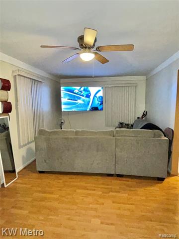 Builiding view twenty three for 9979 Berwyn, Redford, MI. 48239