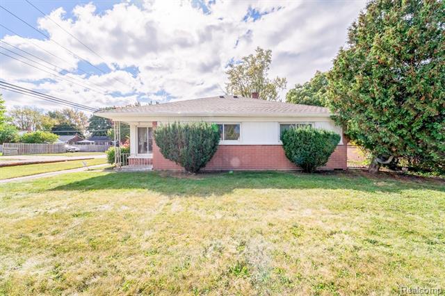 front view for 28409 Clements Circle N, Livonia, Mi. 48150