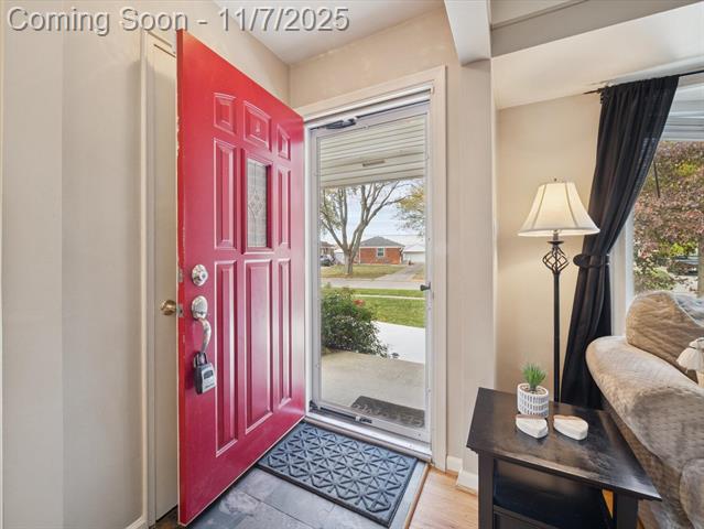 Builiding view five for 28035 Clements Circle N, Livonia, MI. 48150