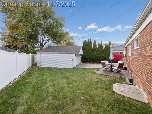 Builiding view forty three for 28035 Clements Circle N, Livonia, MI. 48150