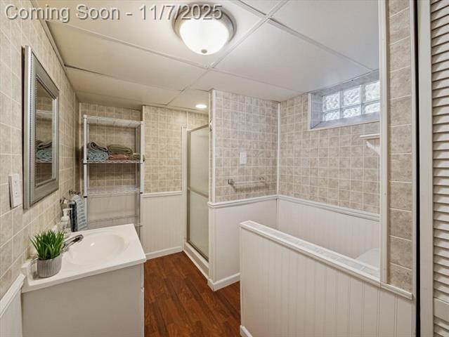 Builiding view thirty seven for 28035 Clements Circle N, Livonia, MI. 48150