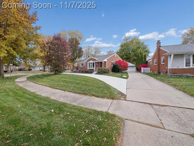 Builiding view three for 28035 Clements Circle N, Livonia, MI. 48150