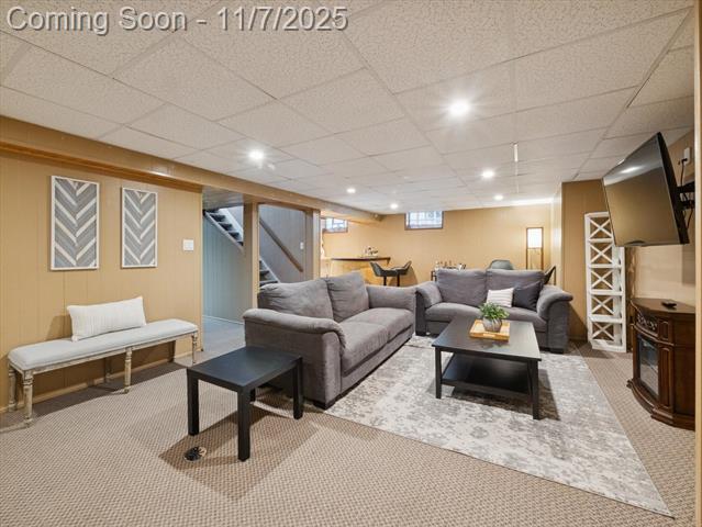 Builiding view twenty eight for 28035 Clements Circle N, Livonia, MI. 48150