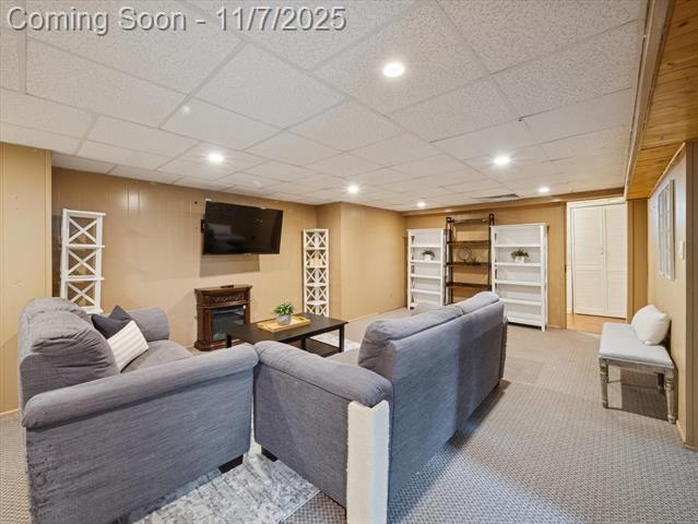 Builiding view twenty six for 28035 Clements Circle N, Livonia, MI. 48150