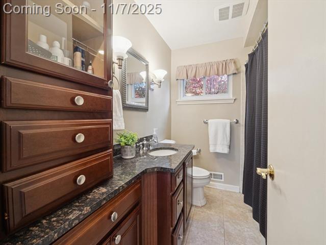 Builiding view twenty two for 28035 Clements Circle N, Livonia, MI. 48150