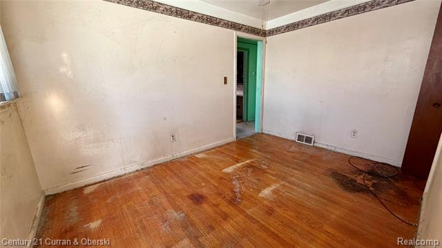 Builiding view fifteen for 11761 Hazelton, Redford, MI. 48239