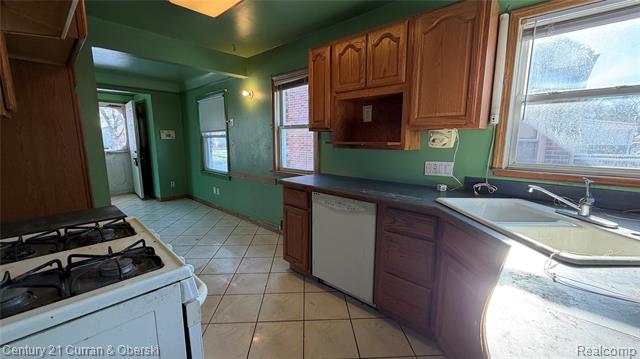 Builiding view six for 11761 Hazelton, Redford, MI. 48239