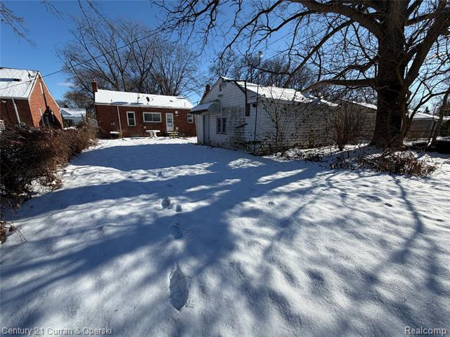 Builiding view twenty for 11761 Hazelton, Redford, MI. 48239