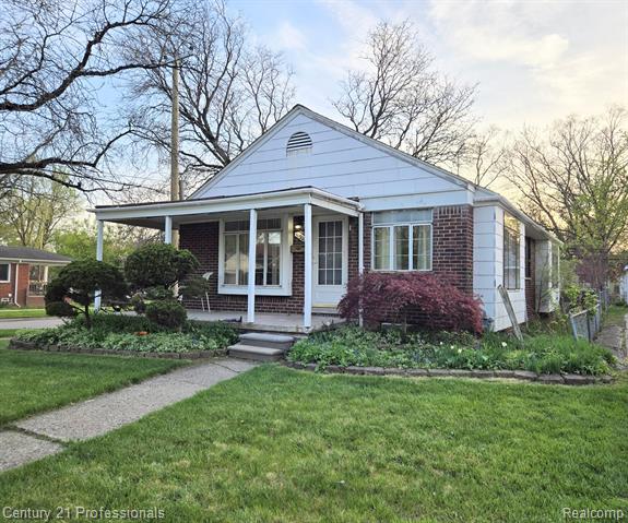 front view for 11301 Arnold, Redford, Mi. 48239