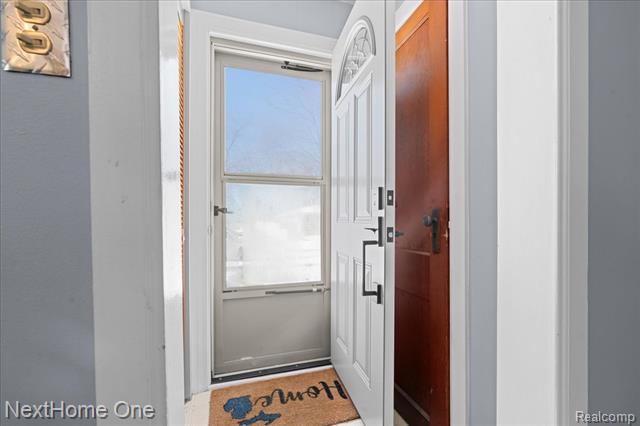 Builiding view two for 11634 Cardwell, Livonia, MI. 48150