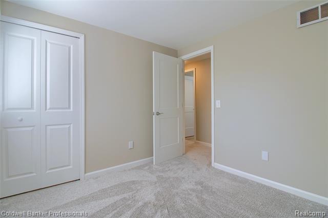 Builiding view nineteen for 11765 Cavell, Livonia, MI. 48150