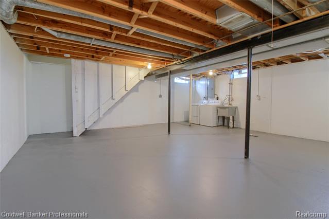 Builiding view twenty four for 11765 Cavell, Livonia, MI. 48150