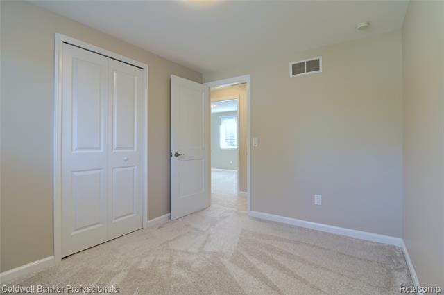 Builiding view twenty one for 11765 Cavell, Livonia, MI. 48150