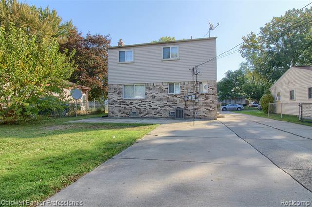 Builiding view twenty six for 11765 Cavell, Livonia, MI. 48150