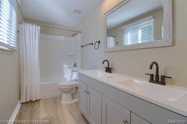 Builiding view twenty two for 11765 Cavell, Livonia, MI. 48150