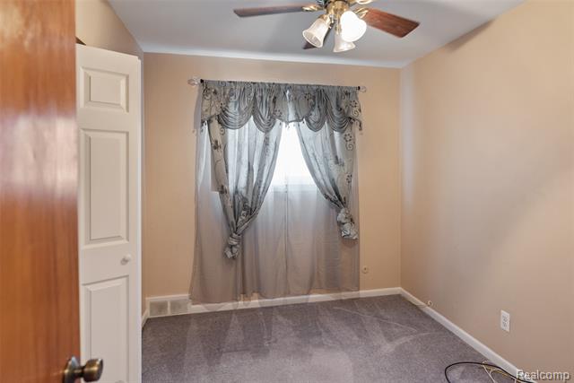 Builiding view twelve for 11920 Cavell, Livonia, MI. 48150