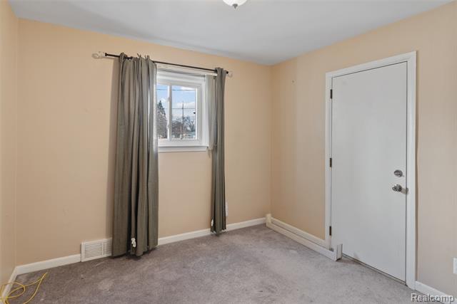 Builiding view twenty one for 11920 Cavell, Livonia, MI. 48150