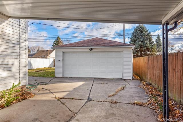 Builiding view twenty seven for 11920 Cavell, Livonia, MI. 48150