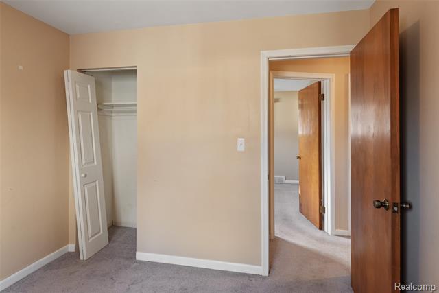 Builiding view twenty two for 11920 Cavell, Livonia, MI. 48150