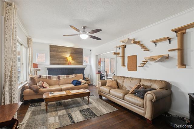 Builiding view eight for 265 E Lewiston, Ferndale, MI. 48220