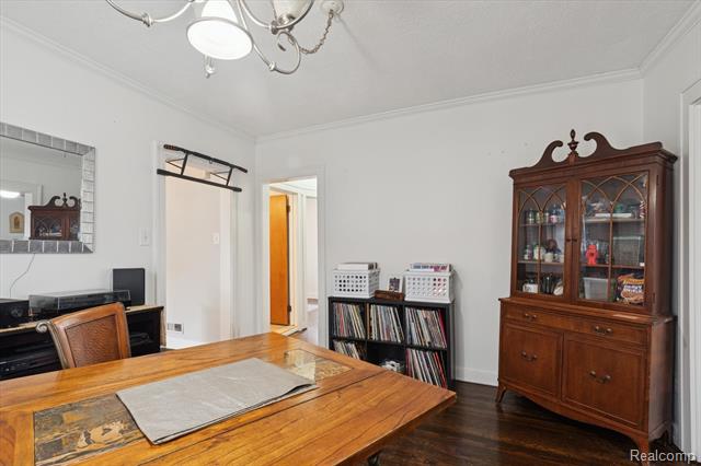 Builiding view fifteen for 265 E Lewiston, Ferndale, MI. 48220