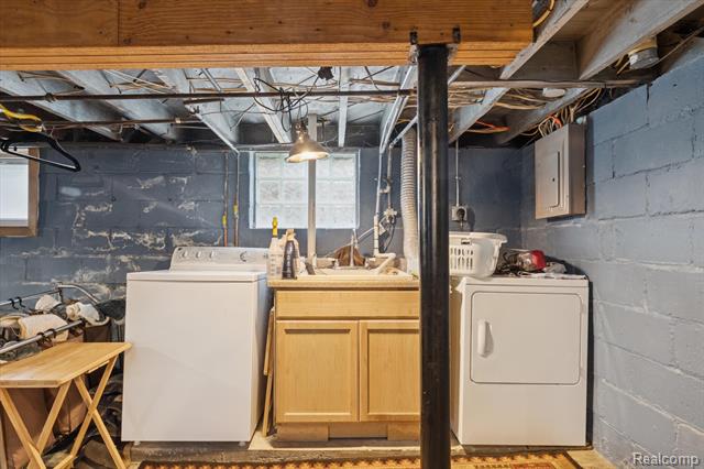 Builiding view thirty six for 265 E Lewiston, Ferndale, MI. 48220