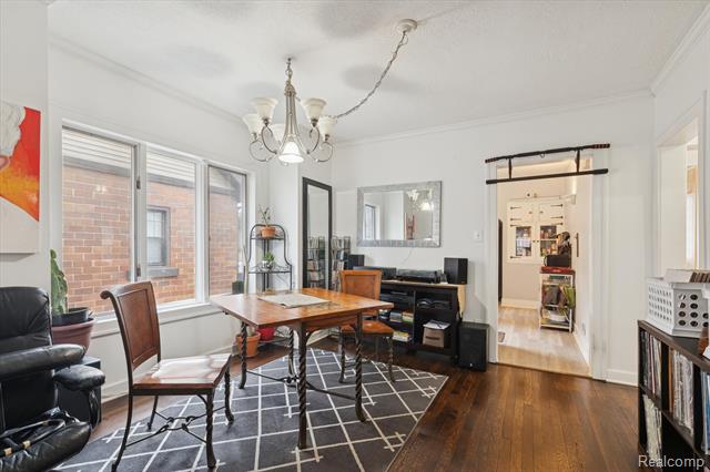 Builiding view twelve for 265 E Lewiston, Ferndale, MI. 48220