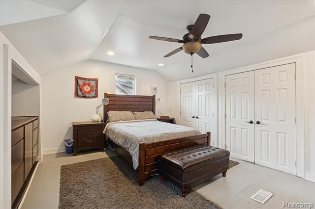 Builiding view twenty two for 265 E Lewiston, Ferndale, MI. 48220