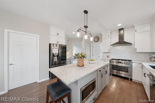 Builiding view fifteen for 47595 Greenwich, Novi, MI. 48374