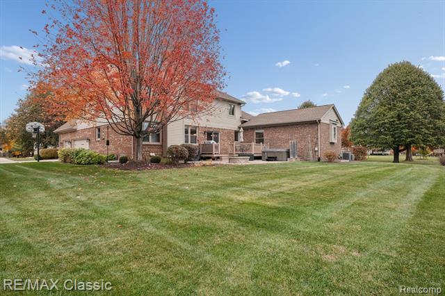 Builiding view forty nine for 47595 Greenwich, Novi, MI. 48374