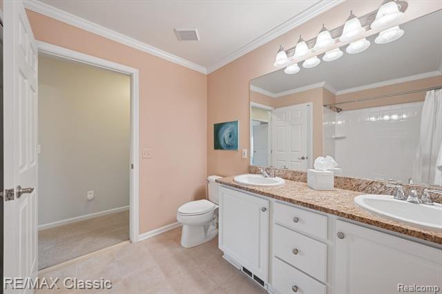 Builiding view thirty three for 47595 Greenwich, Novi, MI. 48374