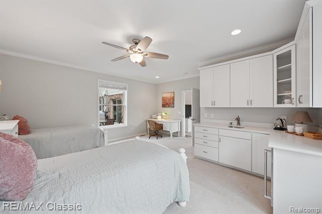 Builiding view twenty one for 47595 Greenwich, Novi, MI. 48374