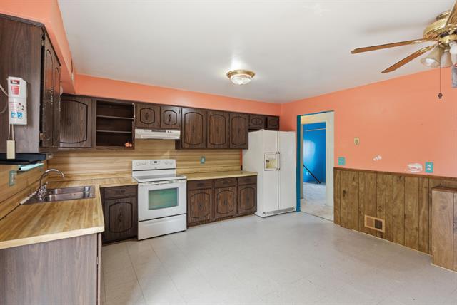 Builiding view eleven for 12111 Inkster, Livonia, MI. 48150