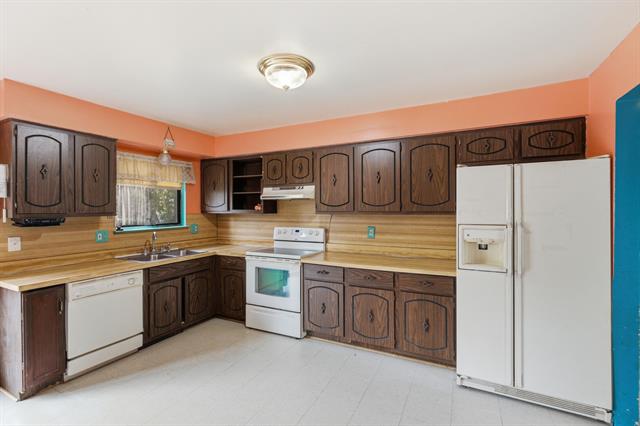 Builiding view twelve for 12111 Inkster, Livonia, MI. 48150