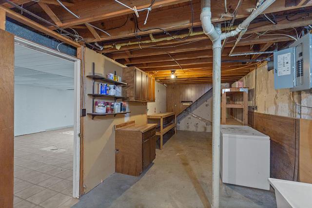 Builiding view twenty for 12111 Inkster, Livonia, MI. 48150