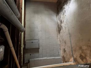 Builiding view forty five for 7821 Mead, Dearborn, MI. 48126