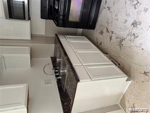 Builiding view thirty six for 7821 Mead, Dearborn, MI. 48126