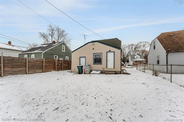 Builiding view sixteen for 23337 Reynolds, Hazel Park, MI. 48030