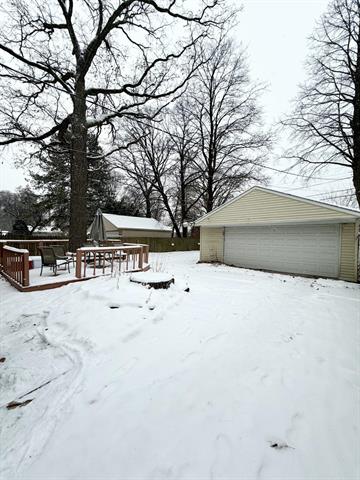 Builiding view fourteen for 23551 Geneva, Oak Park, MI. 48237