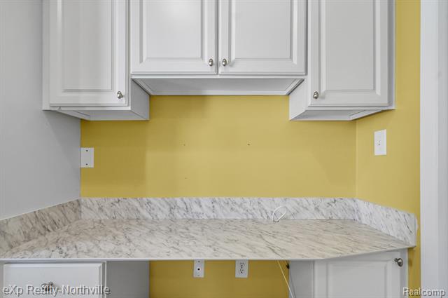 Builiding view fourteen for 23930 Cass, Farmington, MI. 48335