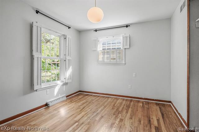 Builiding view twenty for 23930 Cass, Farmington, MI. 48335