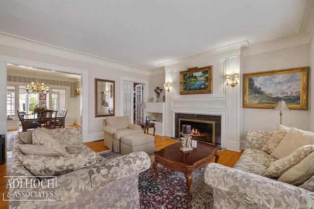 Builiding view fourteen for 1020 Kensington, Grosse Pointe, MI. 48230