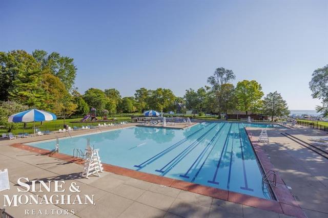 Builiding view fifty two for 846 Lakepointe, Grosse Pointe, MI. 48230