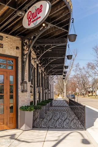 Builiding view forty four for 846 Lakepointe, Grosse Pointe, MI. 48230