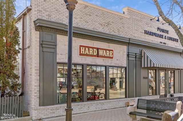 Builiding view forty seven for 846 Lakepointe, Grosse Pointe, MI. 48230