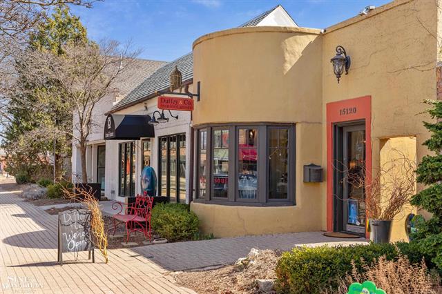 Builiding view forty six for 846 Lakepointe, Grosse Pointe, MI. 48230