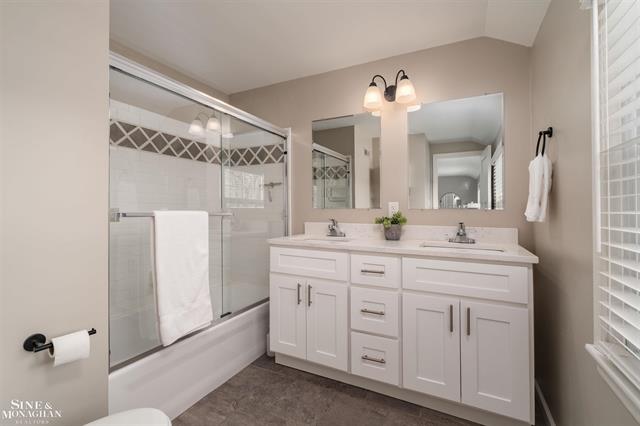 Builiding view nineteen for 846 Lakepointe, Grosse Pointe, MI. 48230